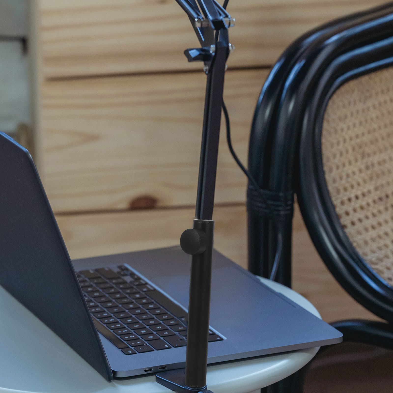 أنبوب تمديد ميكروفون قابل للتع - مراجعة Desk Setup Streaming وسعره