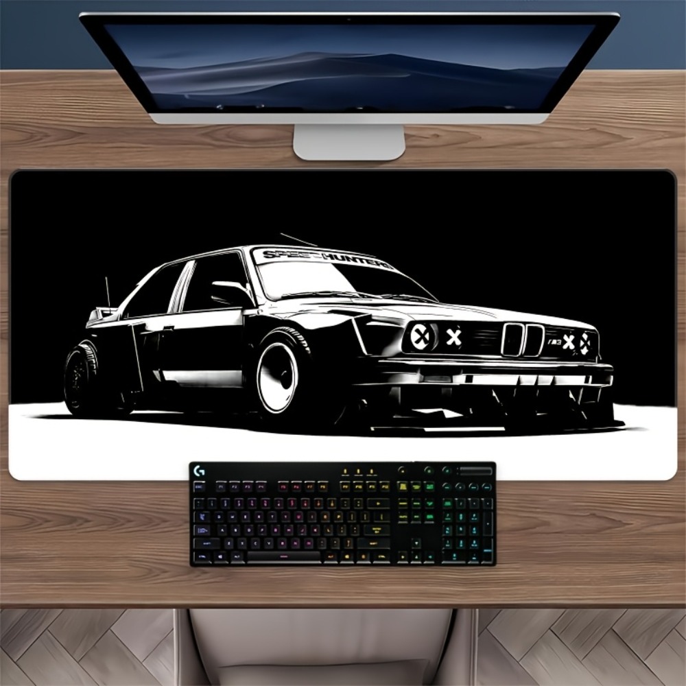 لوحة ماوس كبيرة للألعاب بتصميم - مراجعة Desk Setup Black And White وسعره